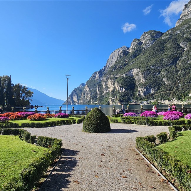 Lago di Garda e dintorni - Esplora la nostra selezione dedicata a Lago di Garda e dintorni. Una raccolta di annunci pensata per aiutarti a trovare proprietà, opportunità e soluzioni immobiliari coerenti con le tue esigenze.