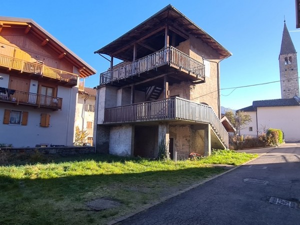 Casa con 2 appartamenti a Fiavè