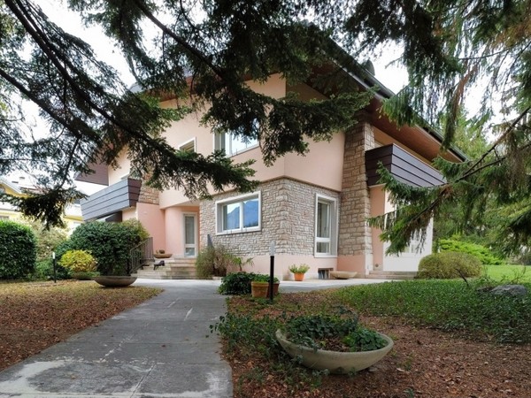 Villa in valle di Cavedine, nell'alto Garda