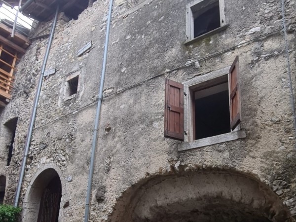 Rustico nel paesino medievale di Canale di Tenno 