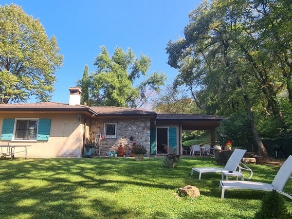 Villa opberhalb von Torri del Benaco