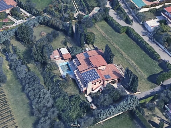 Villa con 4 unità abitative a Bardolino