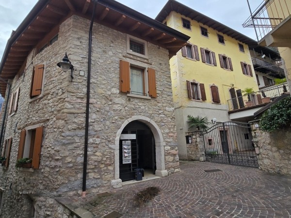 Appartamento in un rustico ristrutturato sopra Riva del Garda