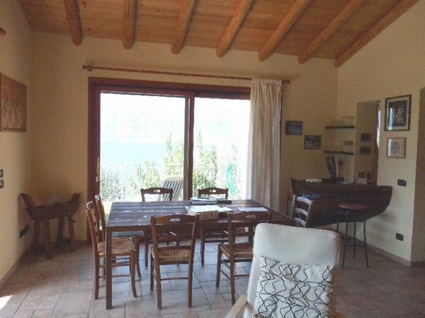 Villa con bellissima vista-lago a Castelletto di Brenzone - foto 4