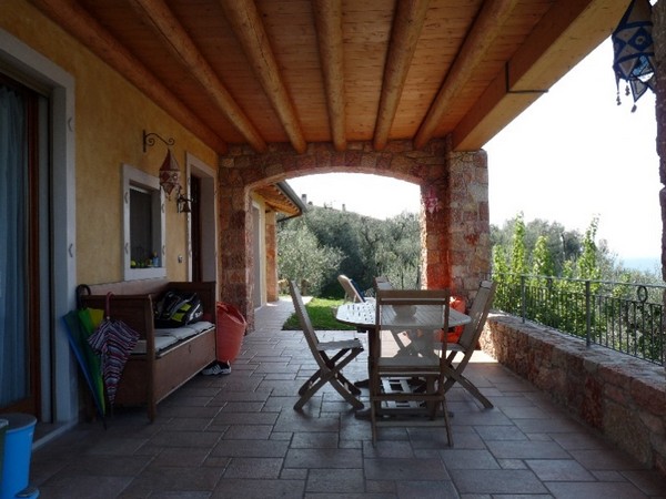 Villa con bellissima vista-lago a Castelletto di Brenzone - foto 10