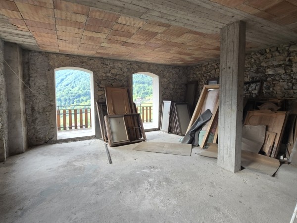 Rustico cielo-terra al grezzo con piccola vista-lago a Campi sopra Riva - foto 8