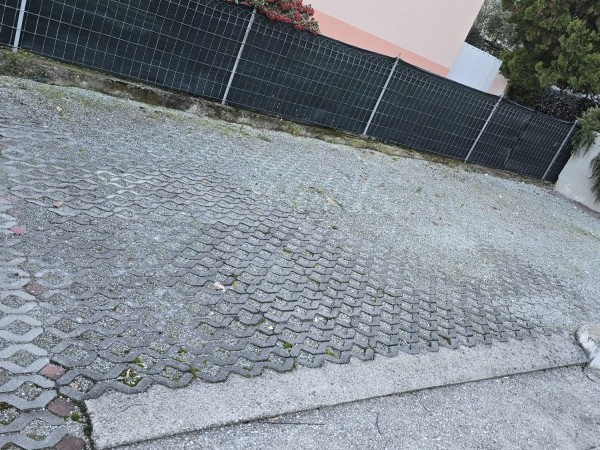Grande appartamento da rinnovare a Riva del Garda - foto 7